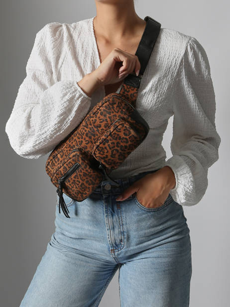 Belt Bag Paul marius Brown 90's BANAN90S other view 1